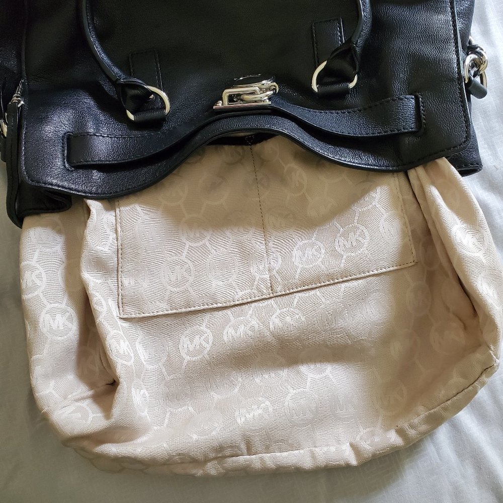 Like New Michael Kors Hamilton Leather satchel - Picture 9 of 16